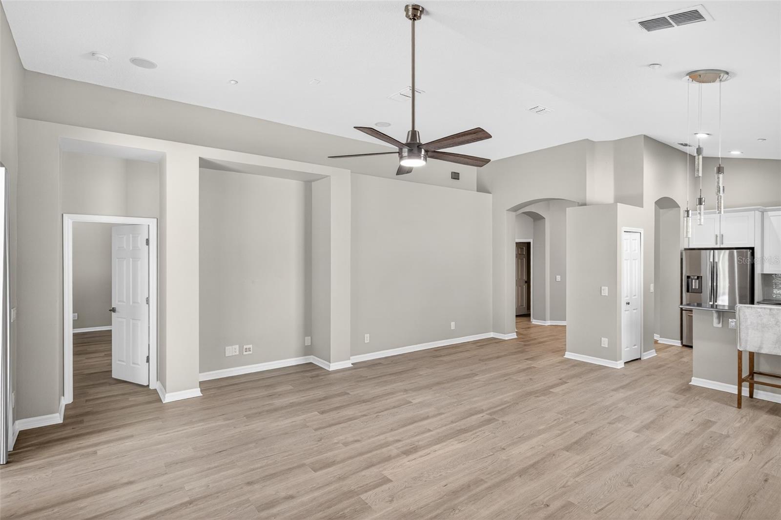 9669 LELAND DR, ORLANDO, FL, 32827