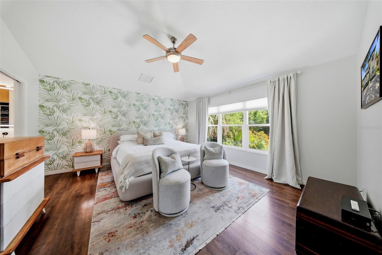 236 15TH AVE SE, ST PETERSBURG, FL, 33701
