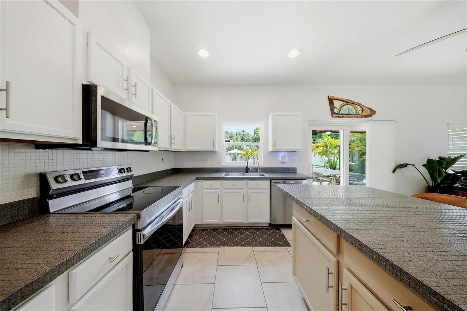 236 15TH AVE SE, ST PETERSBURG, FL, 33701