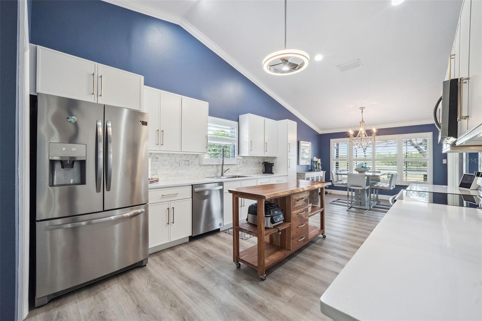 4750 SAWGRASS LAKE CIR, LEESBURG, FL, 34748