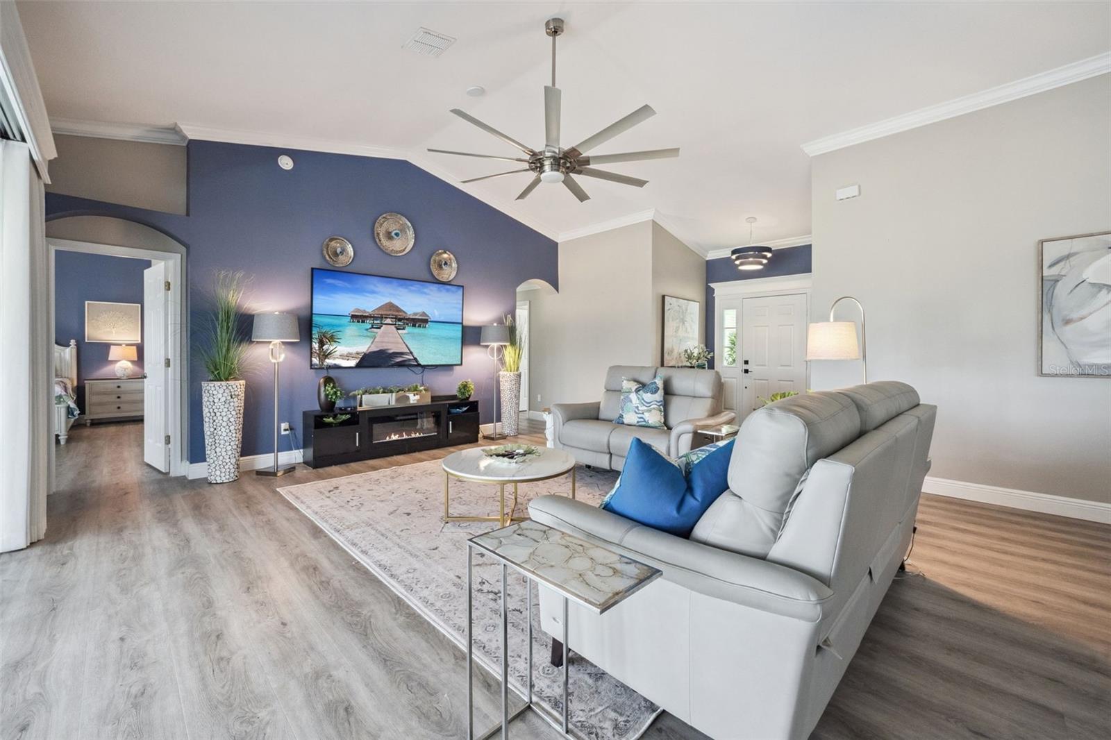 4750 SAWGRASS LAKE CIR, LEESBURG, FL, 34748