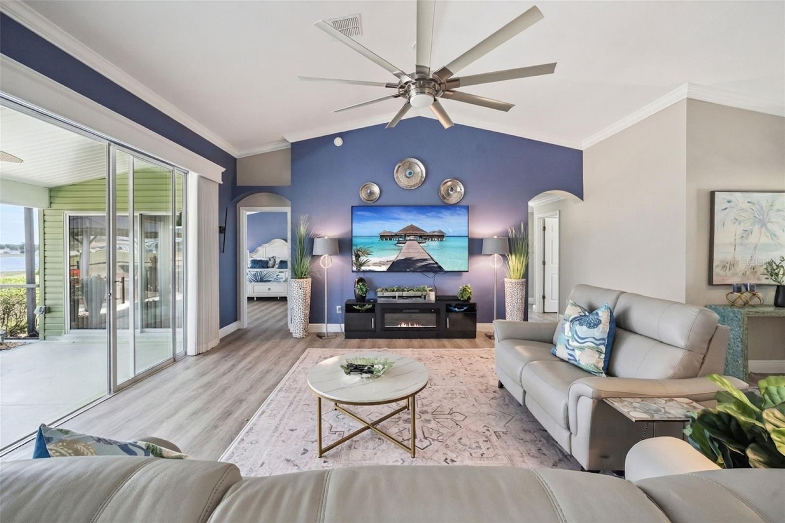4750 SAWGRASS LAKE CIR, LEESBURG, FL, 34748