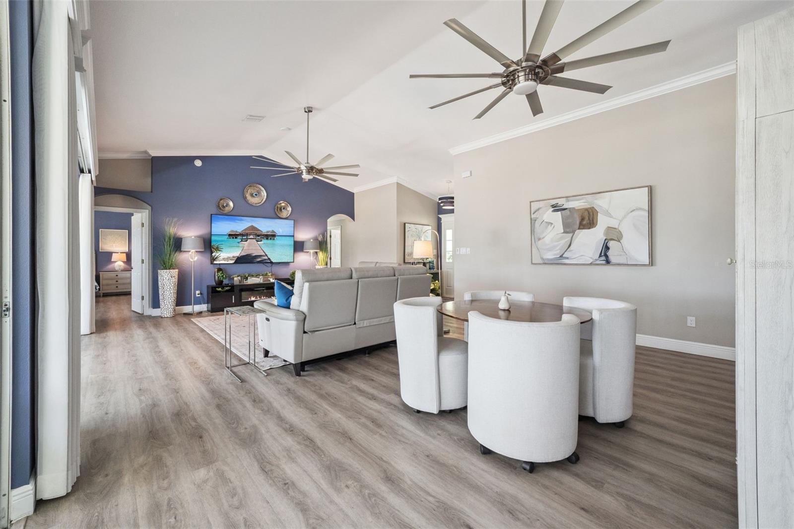 4750 SAWGRASS LAKE CIR, LEESBURG, FL, 34748