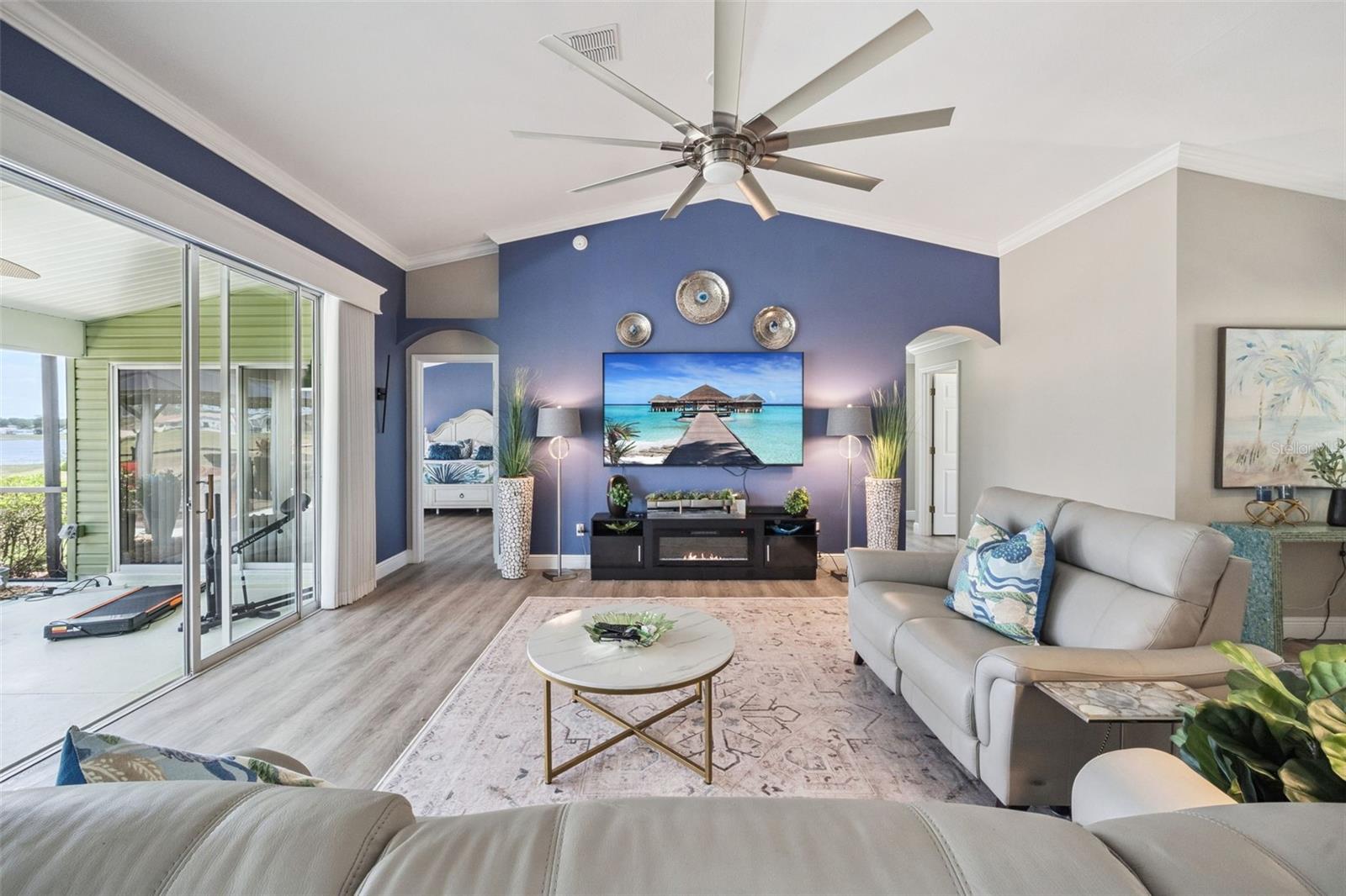 4750 SAWGRASS LAKE CIR, LEESBURG, FL, 34748