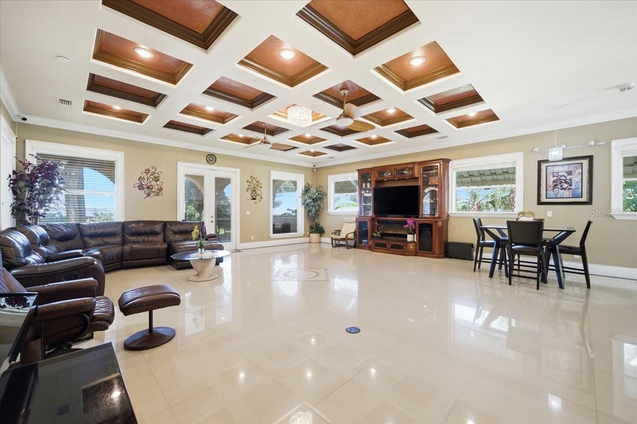 UNPLATTED, TAMPA, FL, 33612