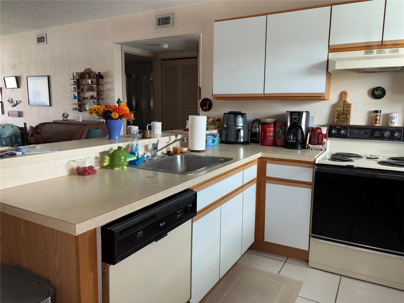 25050 SANDHILL BLVD #B4, PUNTA GORDA, FL, 33983