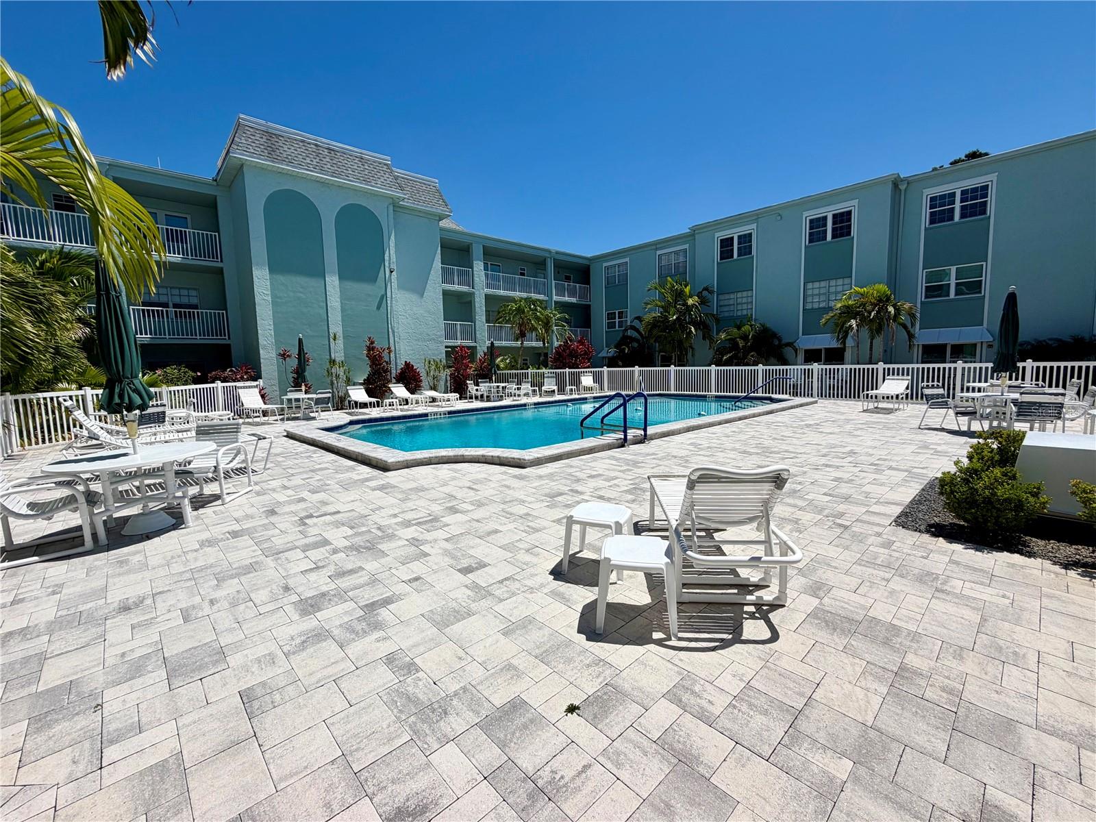 1706 BELLEAIR FOREST DR #244, BELLEAIR, FL, 33756