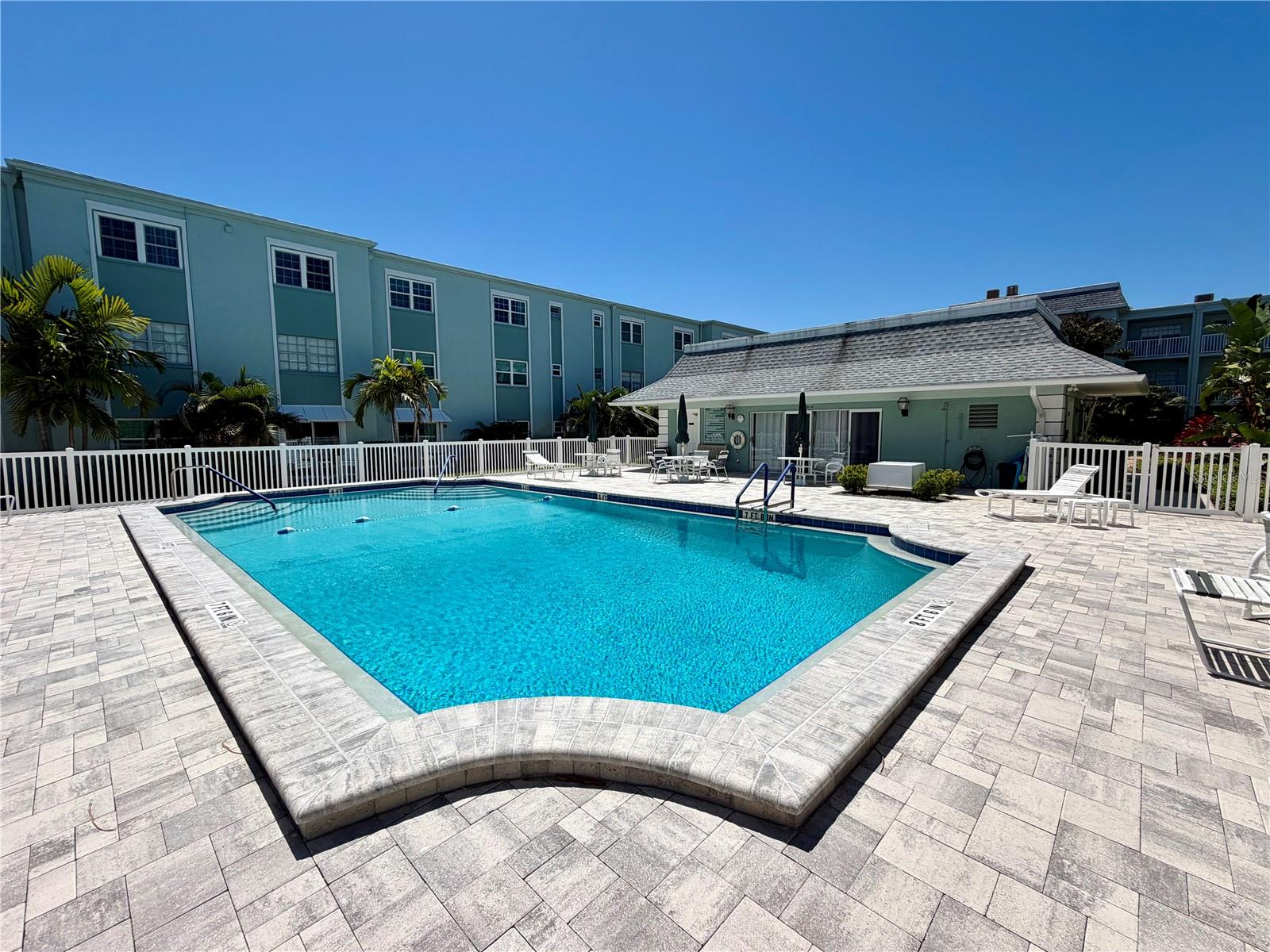1706 BELLEAIR FOREST DR #244, BELLEAIR, FL, 33756
