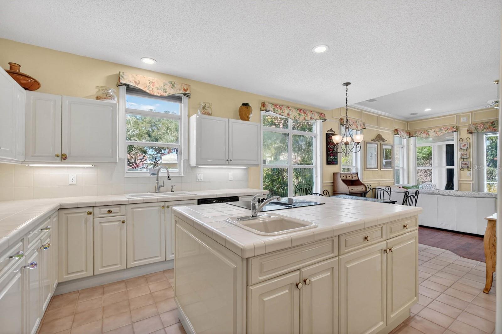 10 MONTERREY DR, PALM COAST, FL, 32137