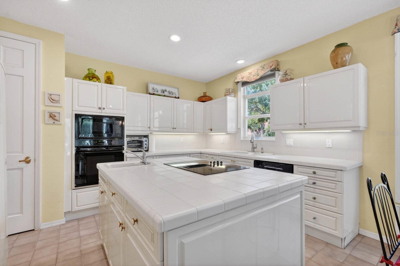 10 MONTERREY DR, PALM COAST, FL, 32137