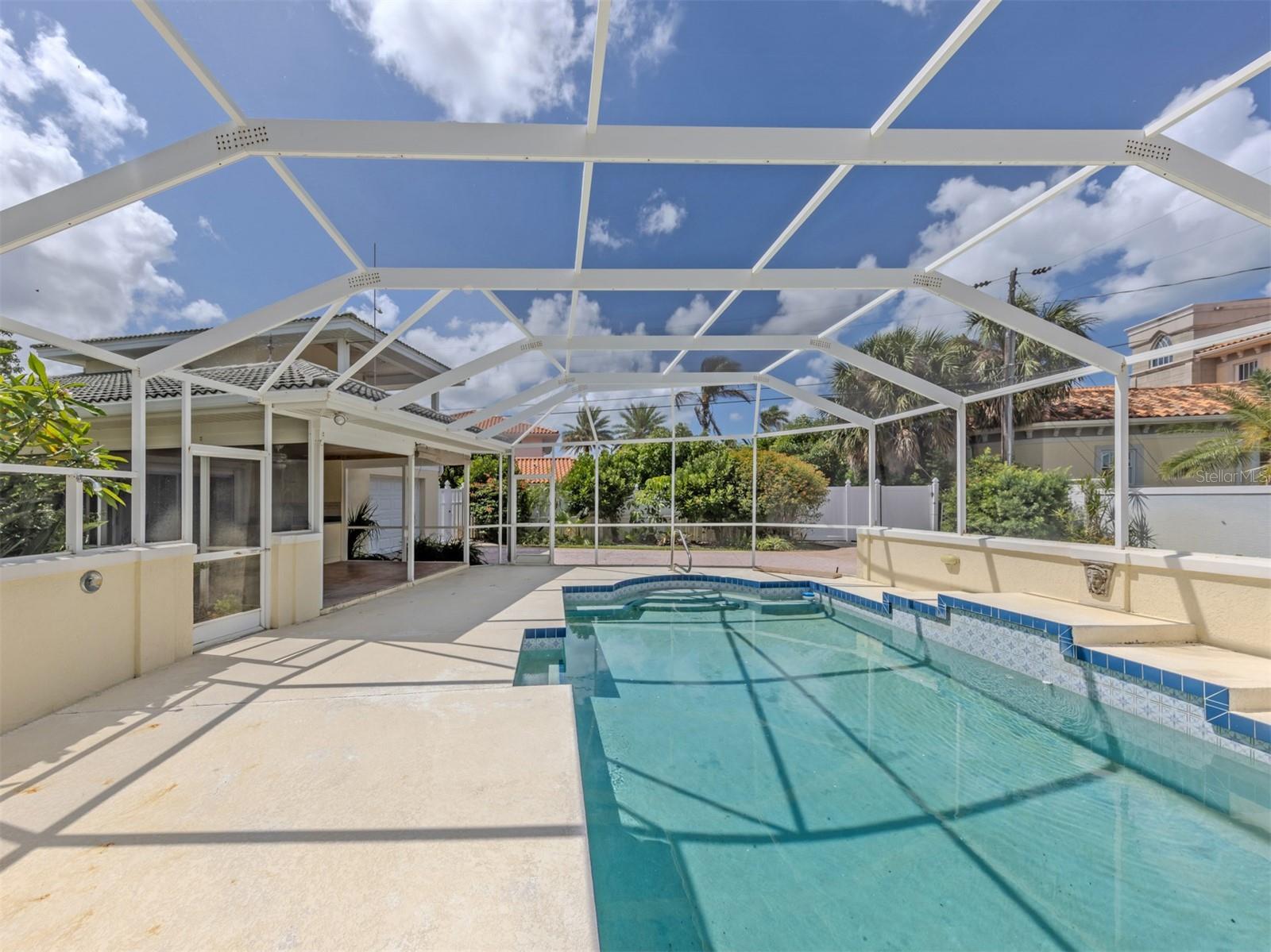 24 GULF MANOR DR, VENICE, FL, 34285