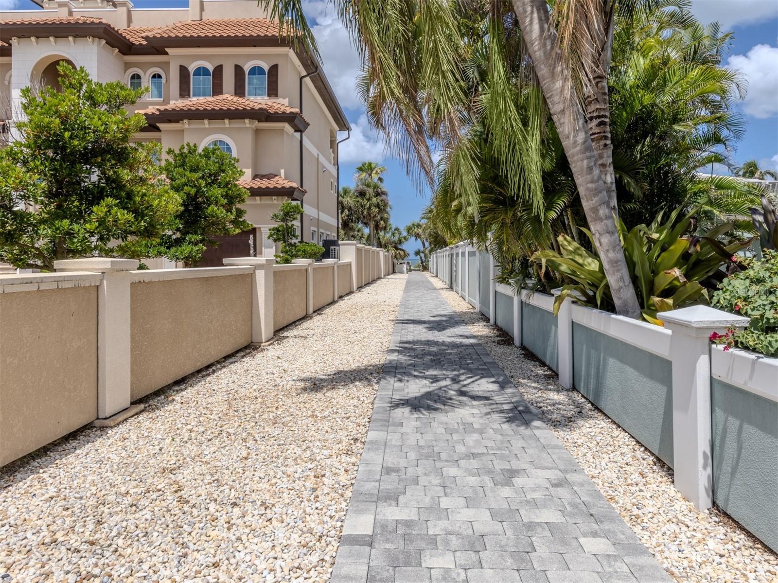 24 GULF MANOR DR, VENICE, FL, 34285