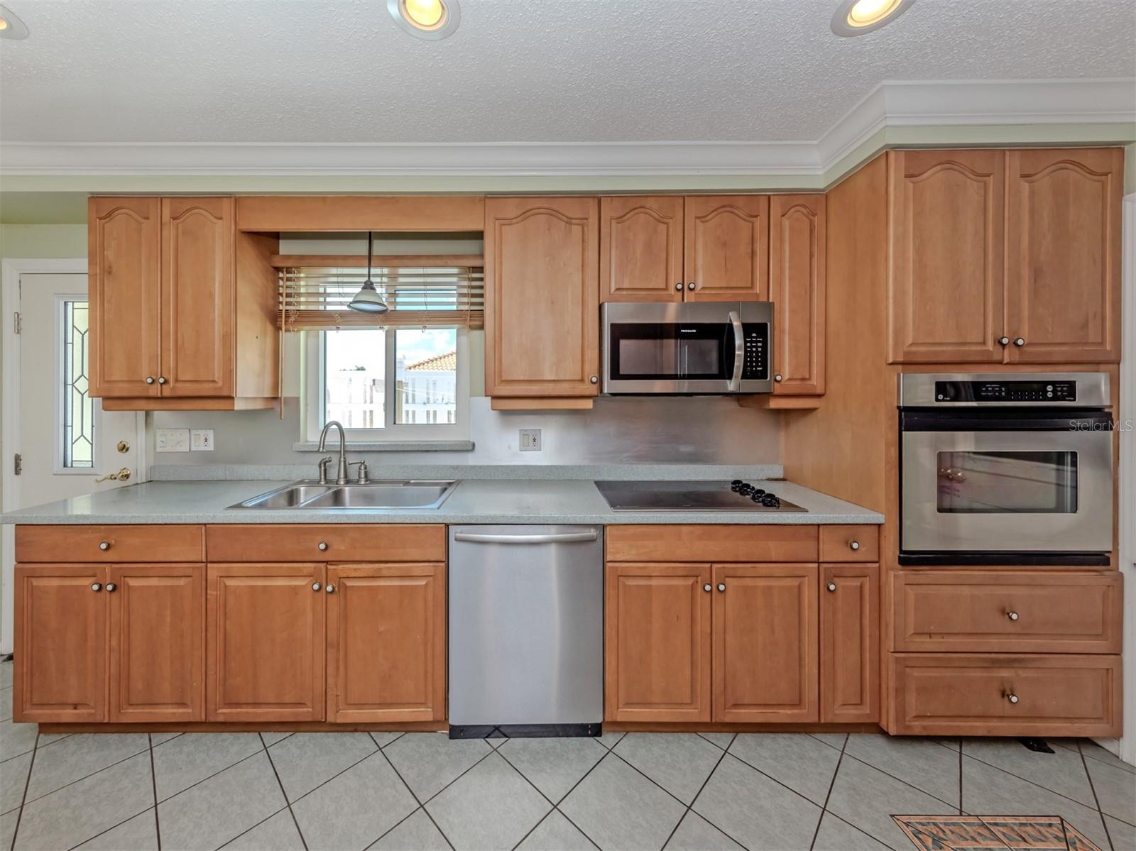 24 GULF MANOR DR, VENICE, FL, 34285
