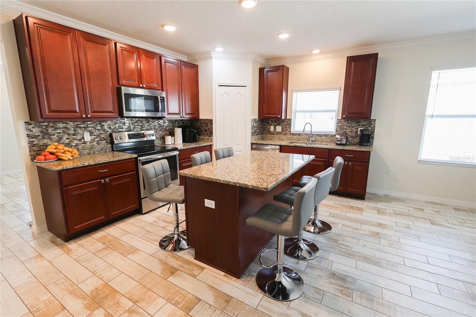 2389 ROCK DR, KISSIMMEE, FL, 34759