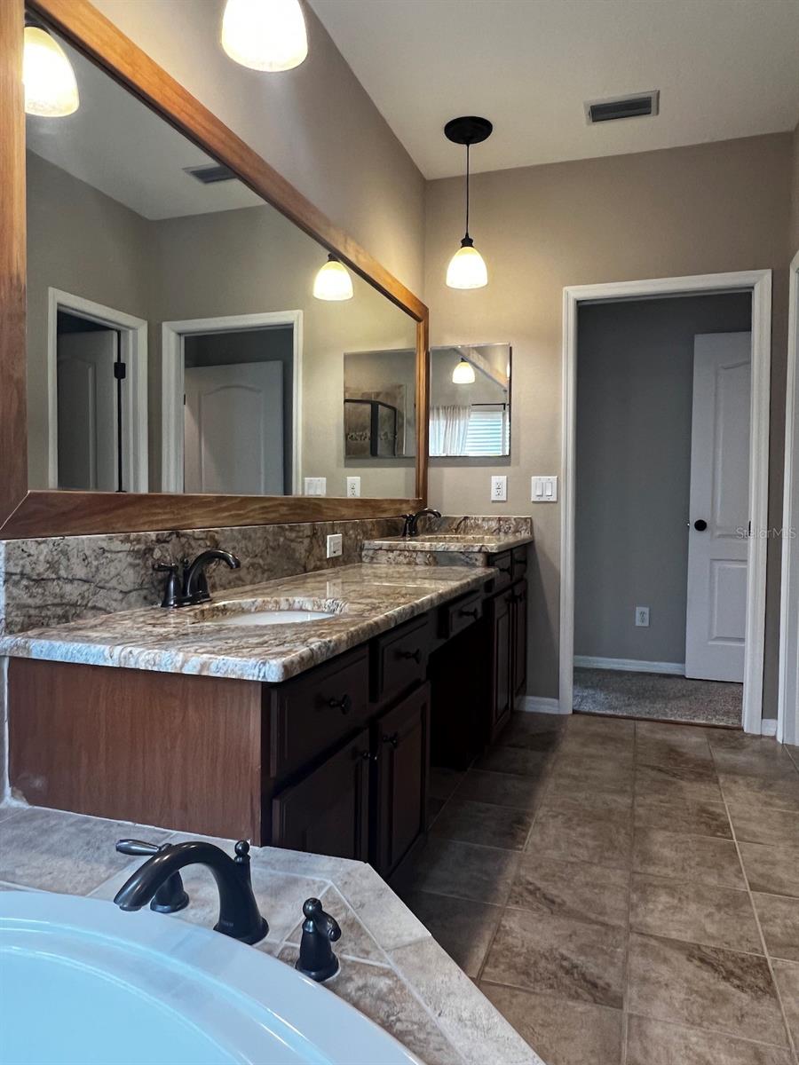 9524 GREENPOINTE DR, TAMPA, FL, 33626