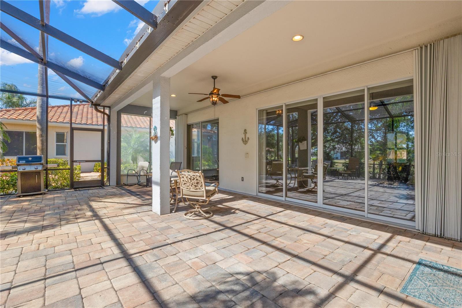 1305 CRYSTAL GREENS DR, SUN CITY CENTER, FL, 33573
