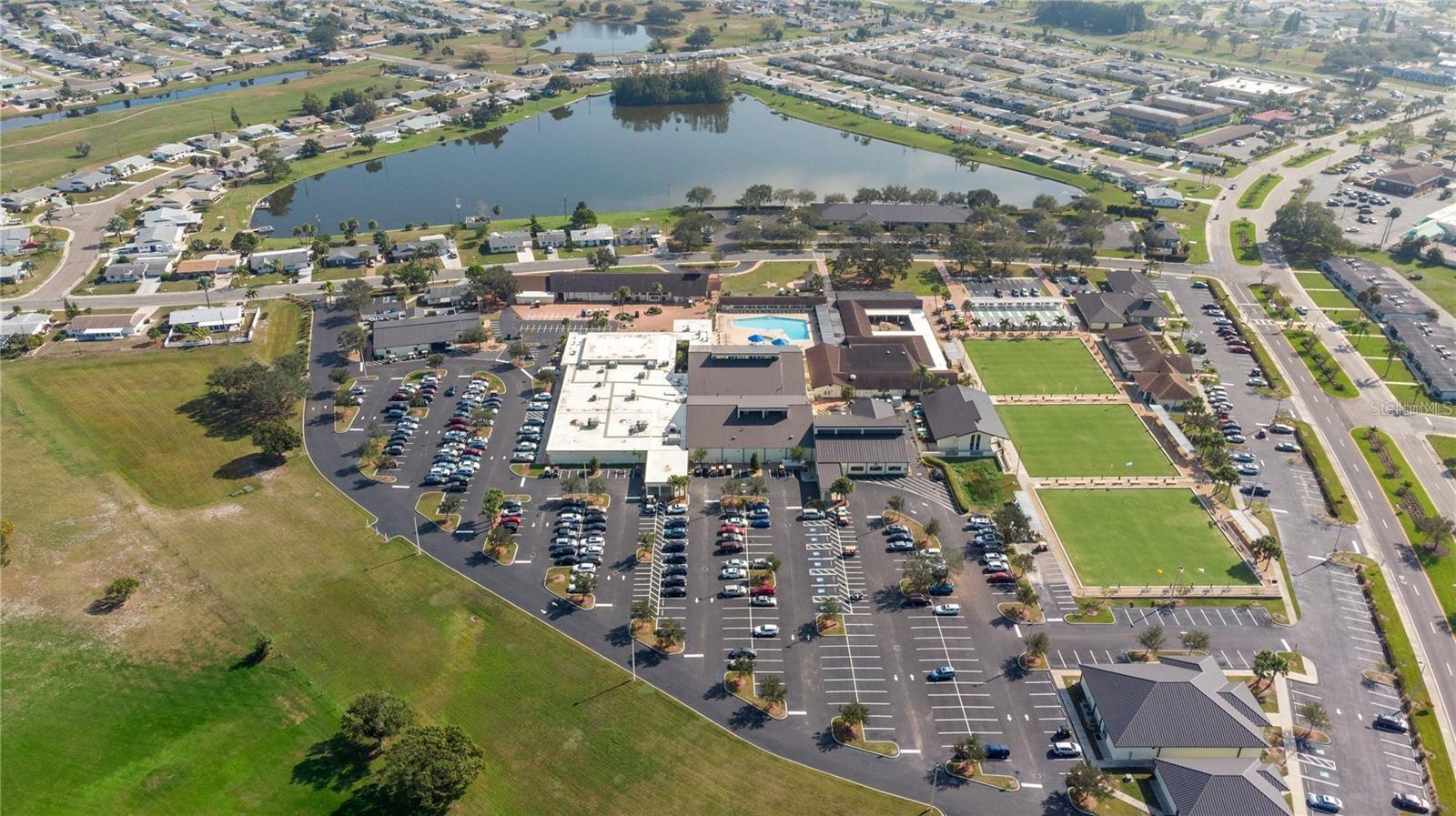 1305 CRYSTAL GREENS DR, SUN CITY CENTER, FL, 33573