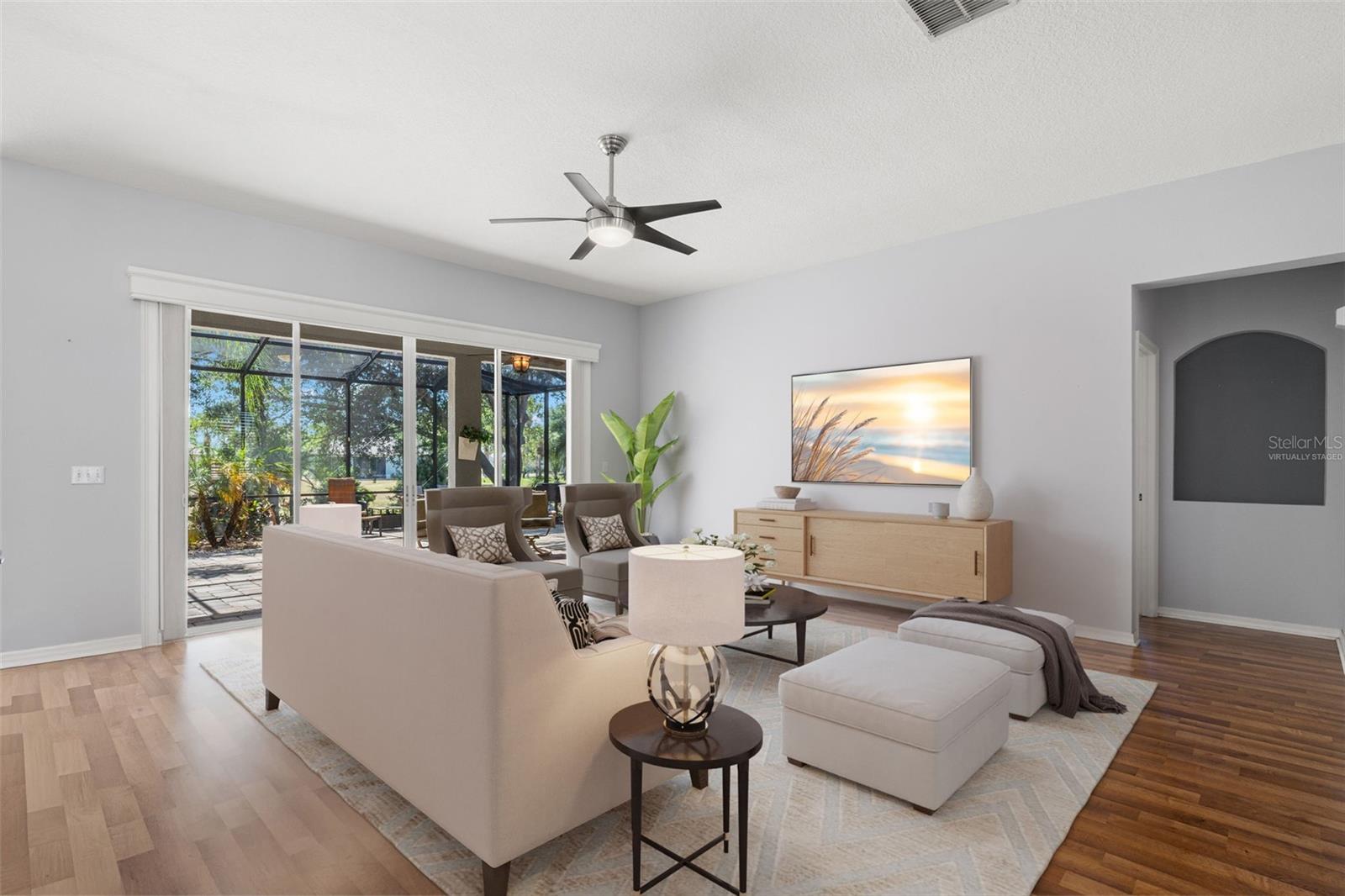1305 CRYSTAL GREENS DR, SUN CITY CENTER, FL, 33573