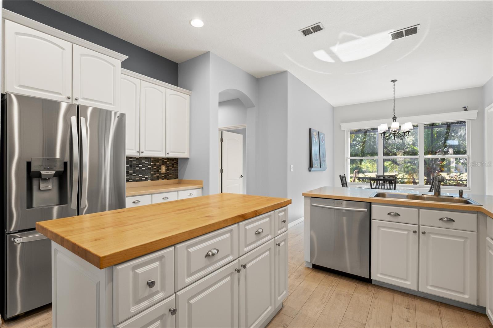 1305 CRYSTAL GREENS DR, SUN CITY CENTER, FL, 33573