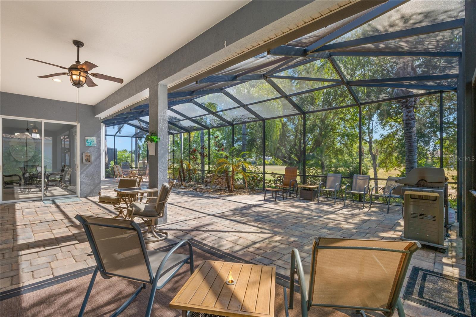 1305 CRYSTAL GREENS DR, SUN CITY CENTER, FL, 33573