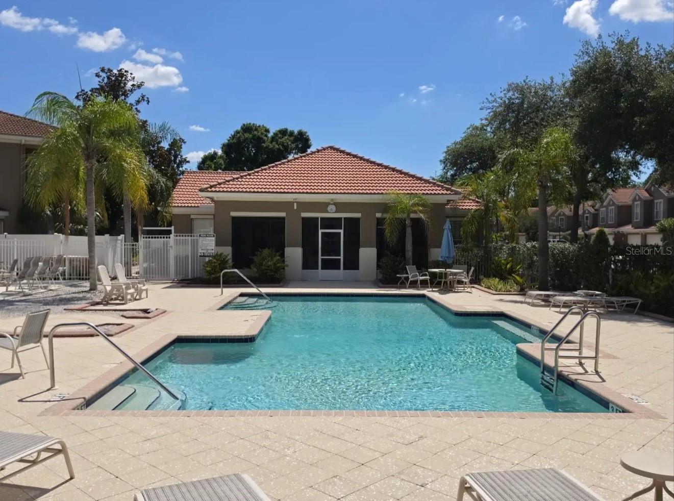 15215 AMBERLY DR #907, TAMPA, FL, 33647