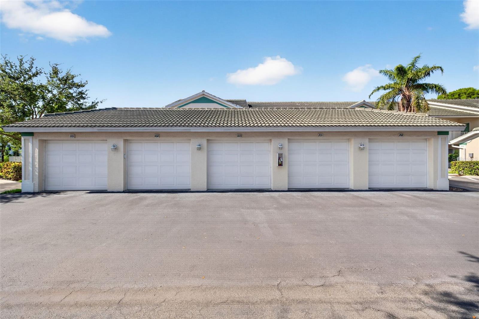 4910 COUGAR CT N #103, NAPLES, FL, 34109