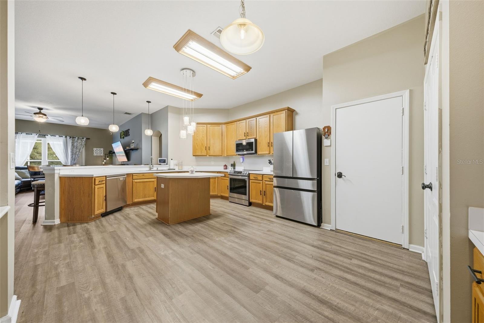 25540 RISEN STAR DR, WESLEY CHAPEL, FL, 33544