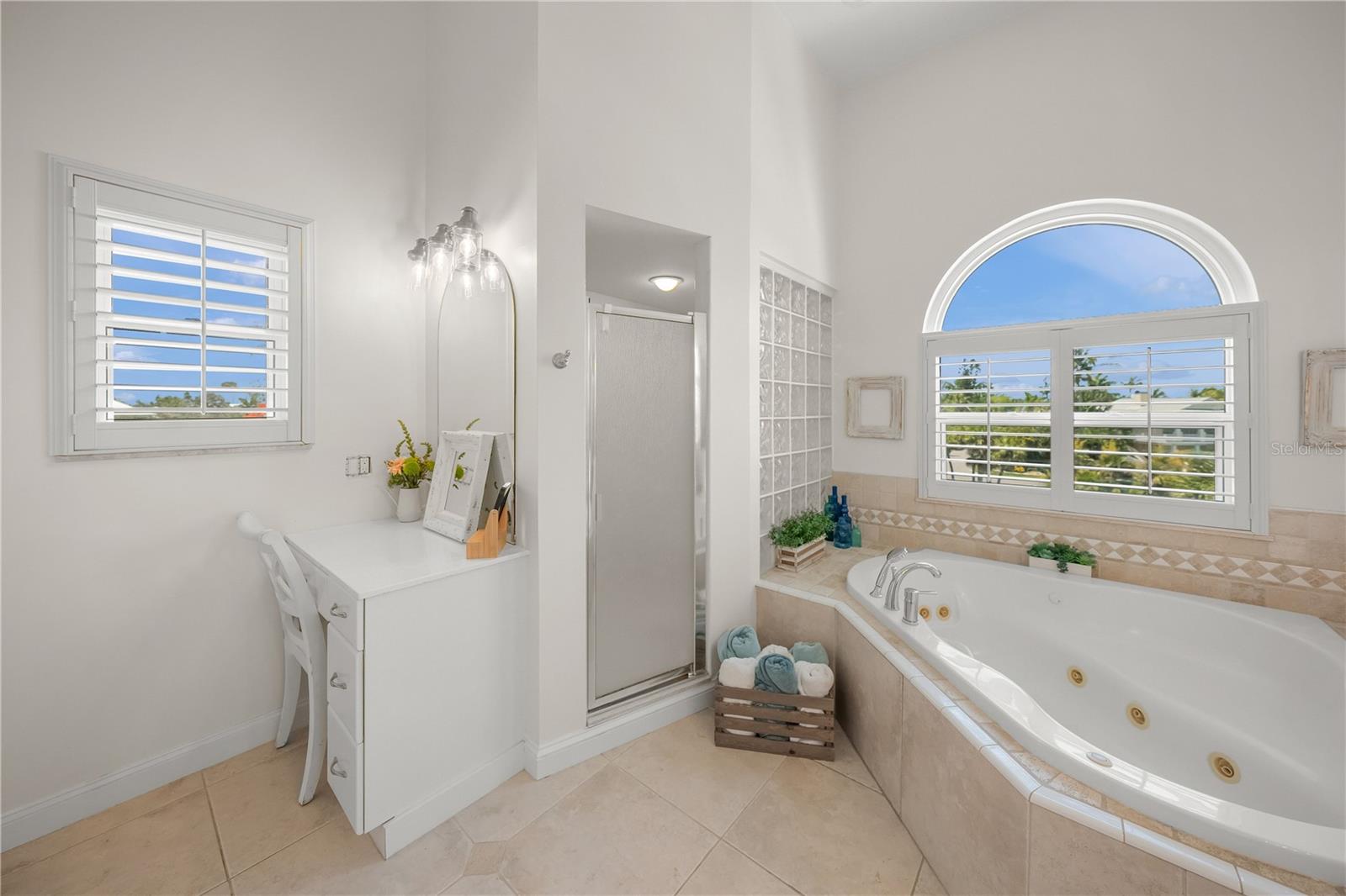 791 BROADWAY ST, LONGBOAT KEY, FL, 34228