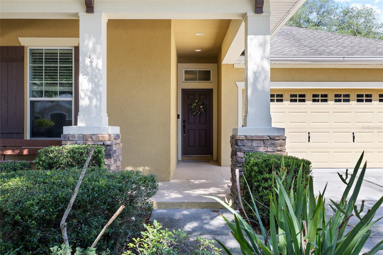 15841 STARLING WATER DR, LITHIA, FL, 33547