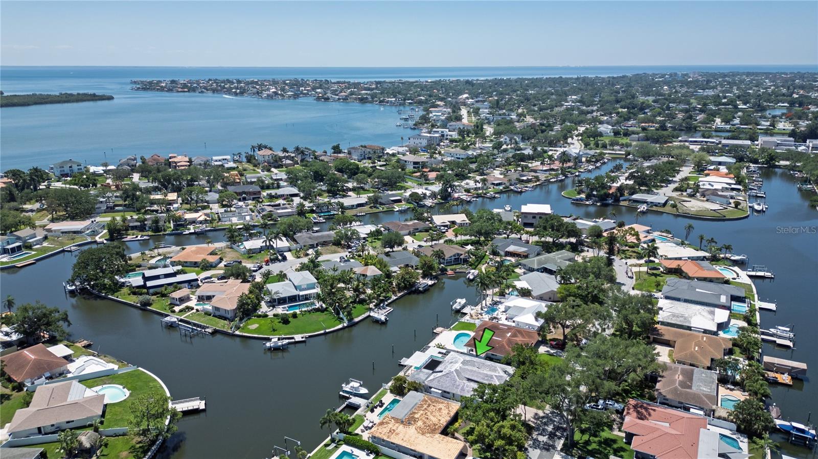 1880 TANGLEWOOD DR NE, ST PETERSBURG, FL, 33702