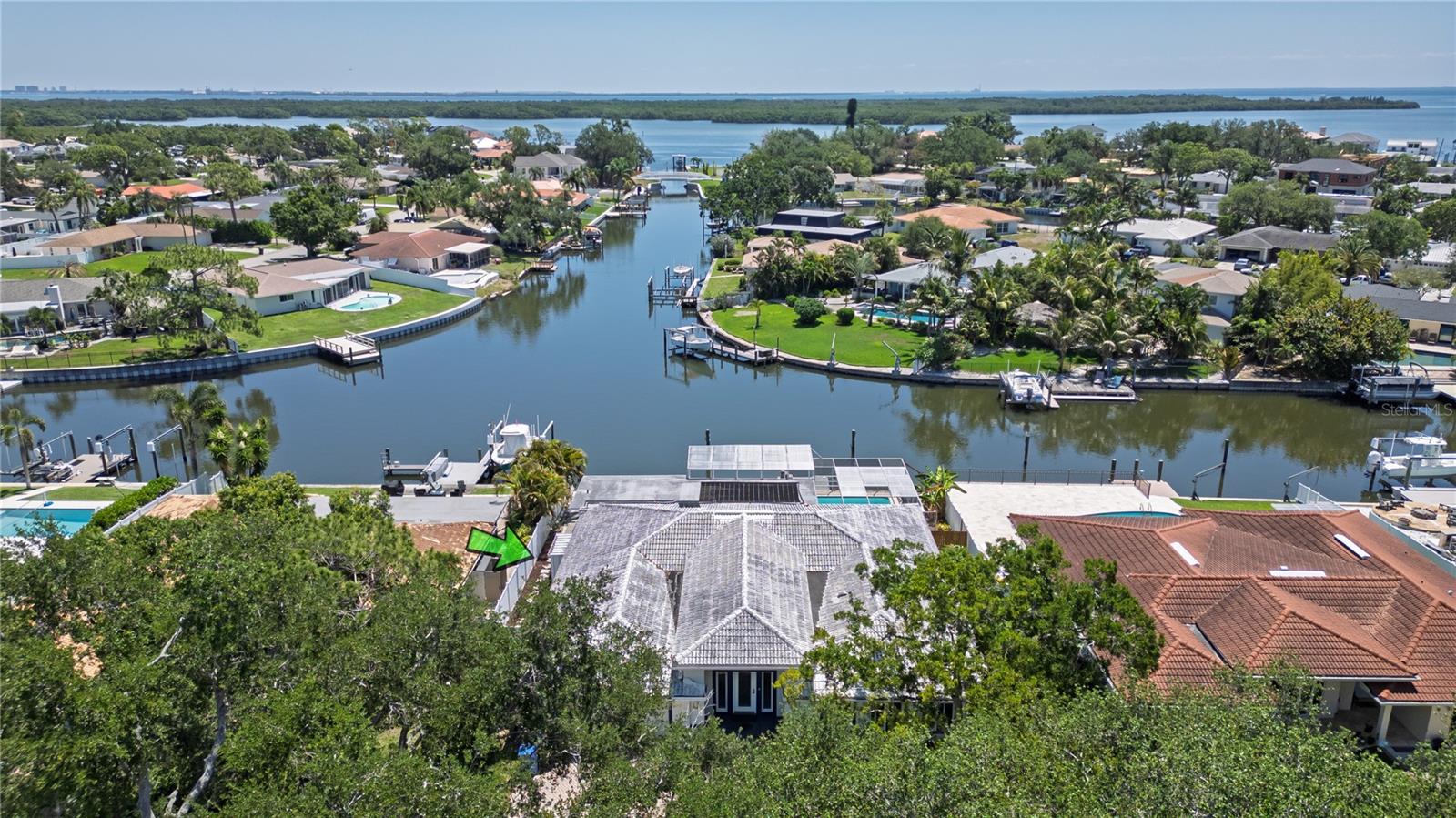 1880 TANGLEWOOD DR NE, ST PETERSBURG, FL, 33702