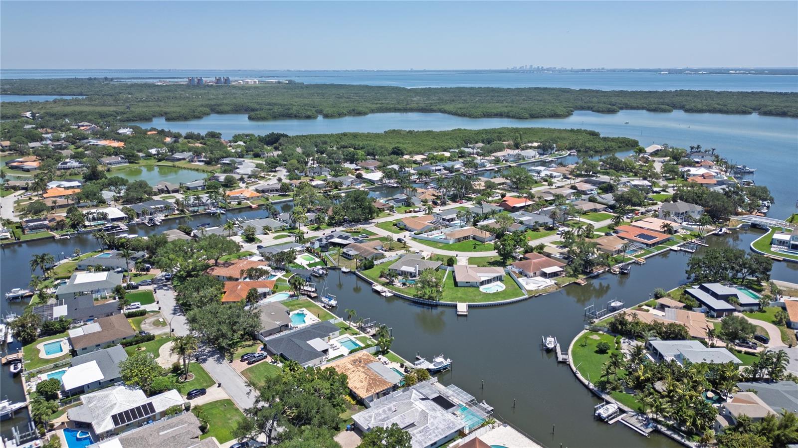 1880 TANGLEWOOD DR NE, ST PETERSBURG, FL, 33702