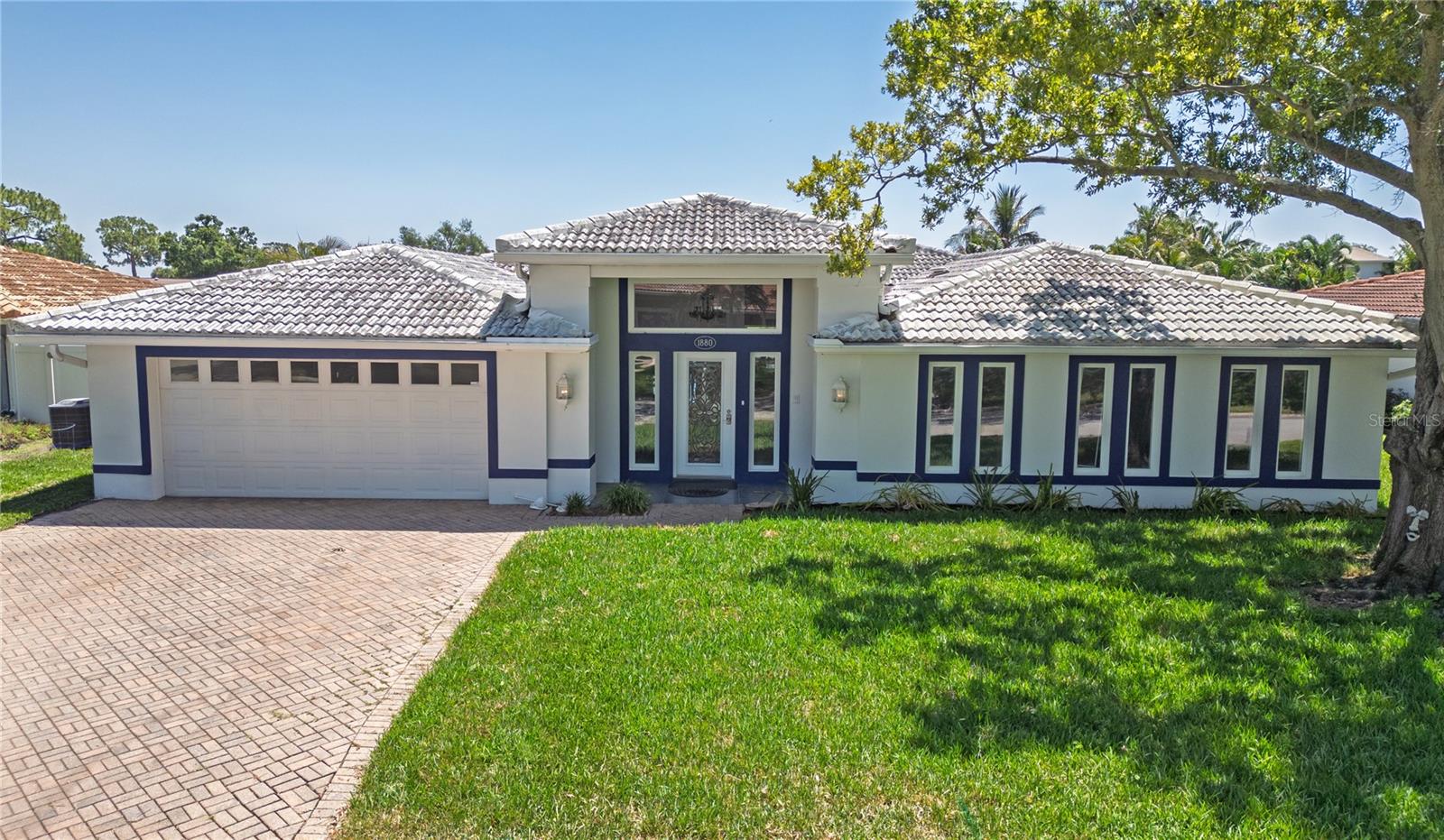 1880 TANGLEWOOD DR NE, ST PETERSBURG, FL, 33702