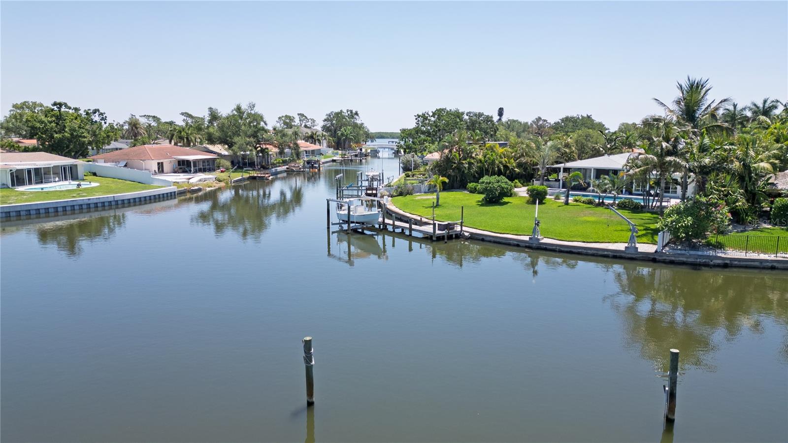 1880 TANGLEWOOD DR NE, ST PETERSBURG, FL, 33702