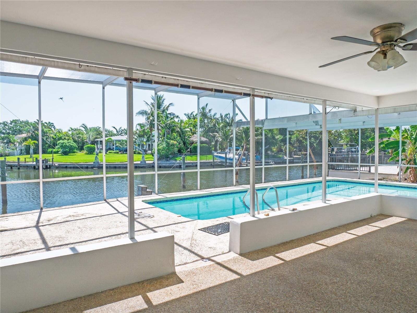 1880 TANGLEWOOD DR NE, ST PETERSBURG, FL, 33702
