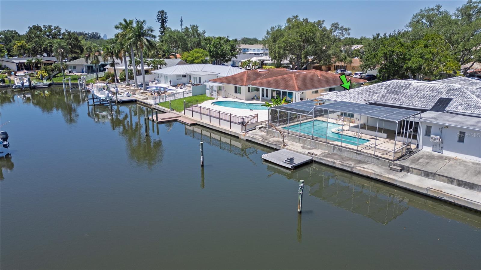 1880 TANGLEWOOD DR NE, ST PETERSBURG, FL, 33702