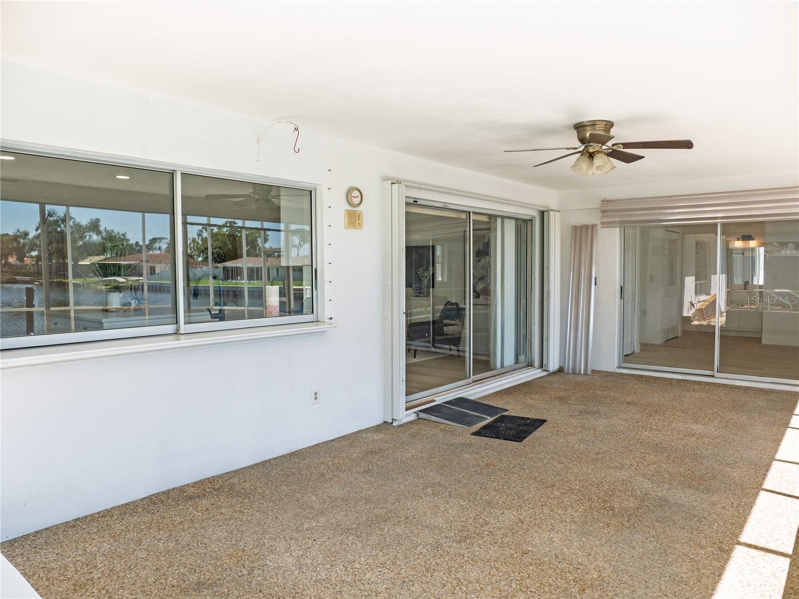 1880 TANGLEWOOD DR NE, ST PETERSBURG, FL, 33702