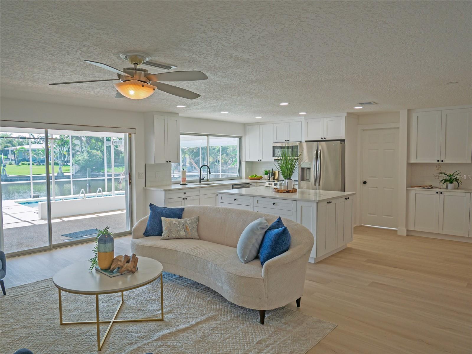 1880 TANGLEWOOD DR NE, ST PETERSBURG, FL, 33702