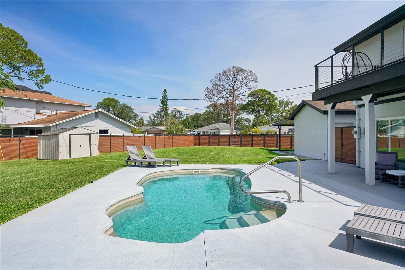5201 HUNTINGTON ST NE, ST PETERSBURG, FL, 33703