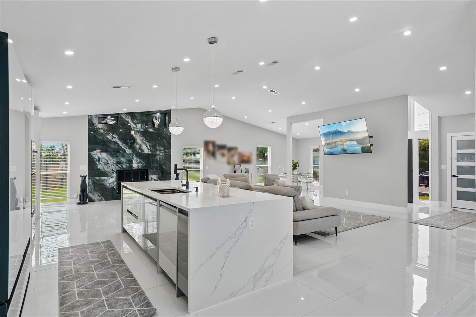 5201 HUNTINGTON ST NE, ST PETERSBURG, FL, 33703