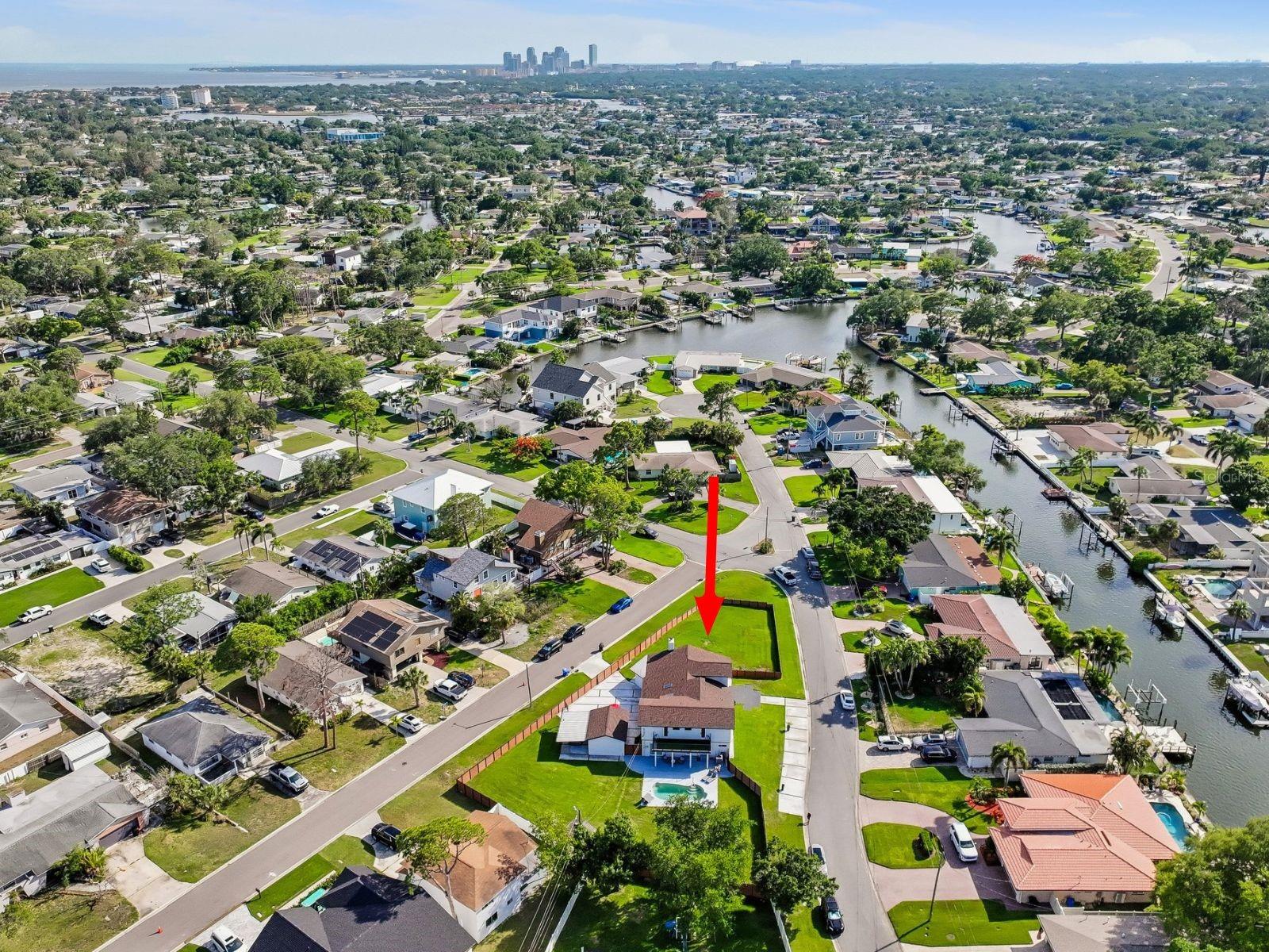 5201 HUNTINGTON ST NE, ST PETERSBURG, FL, 33703