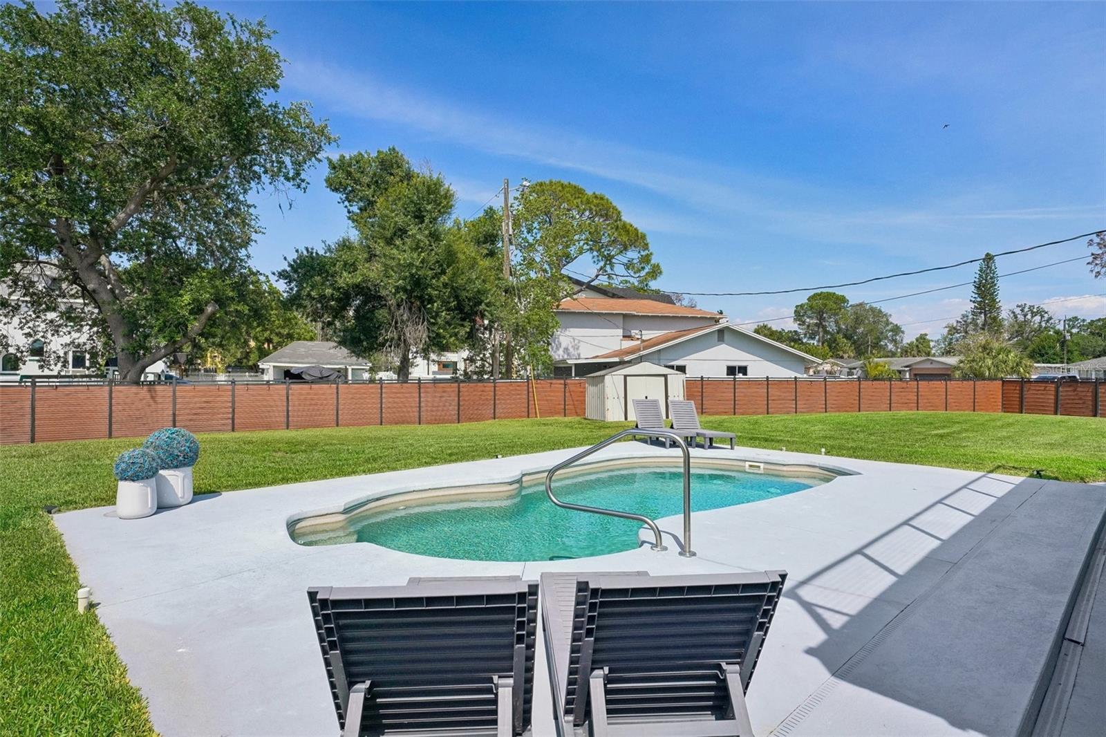 5201 HUNTINGTON ST NE, ST PETERSBURG, FL, 33703