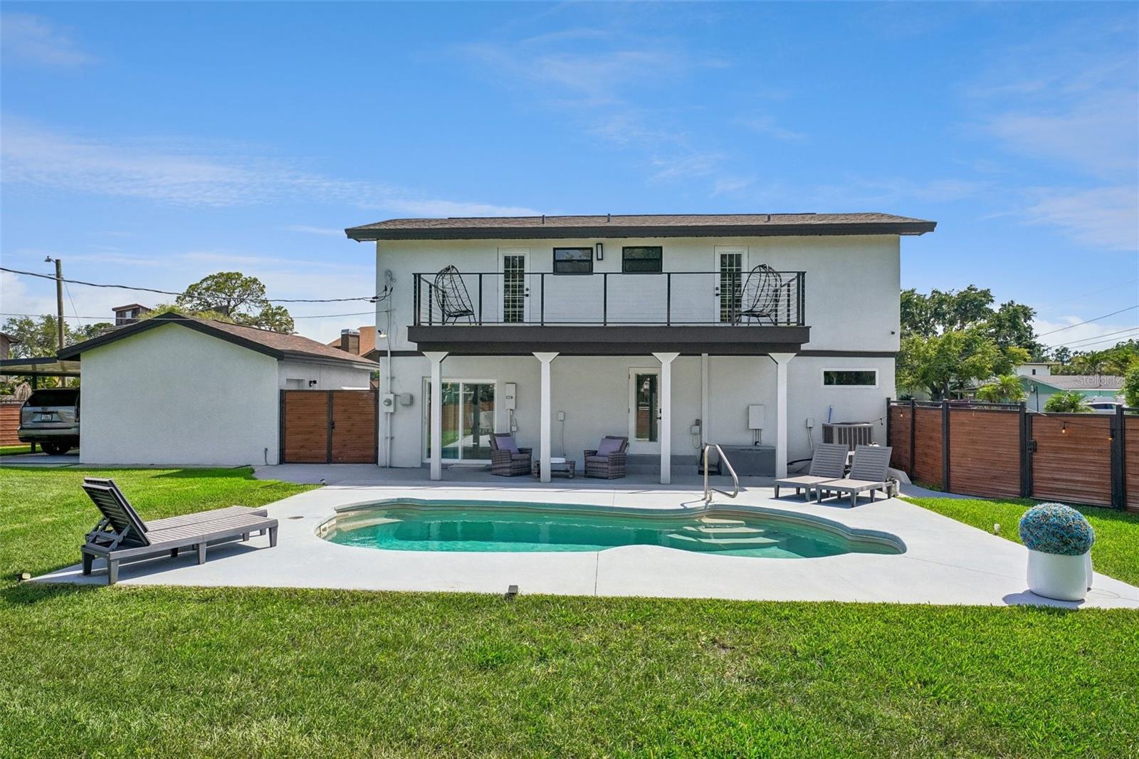 5201 HUNTINGTON ST NE, ST PETERSBURG, FL, 33703