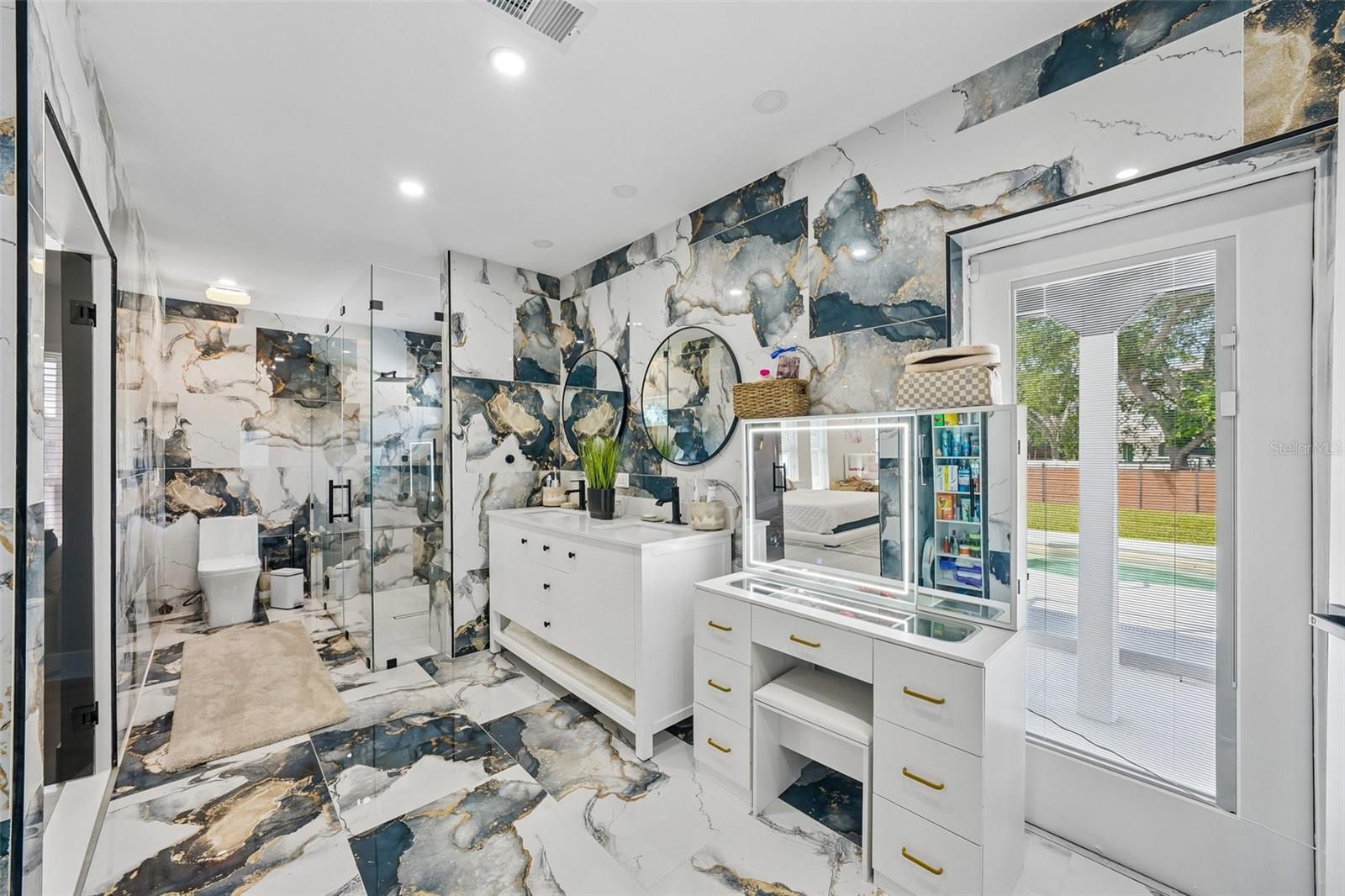 5201 HUNTINGTON ST NE, ST PETERSBURG, FL, 33703