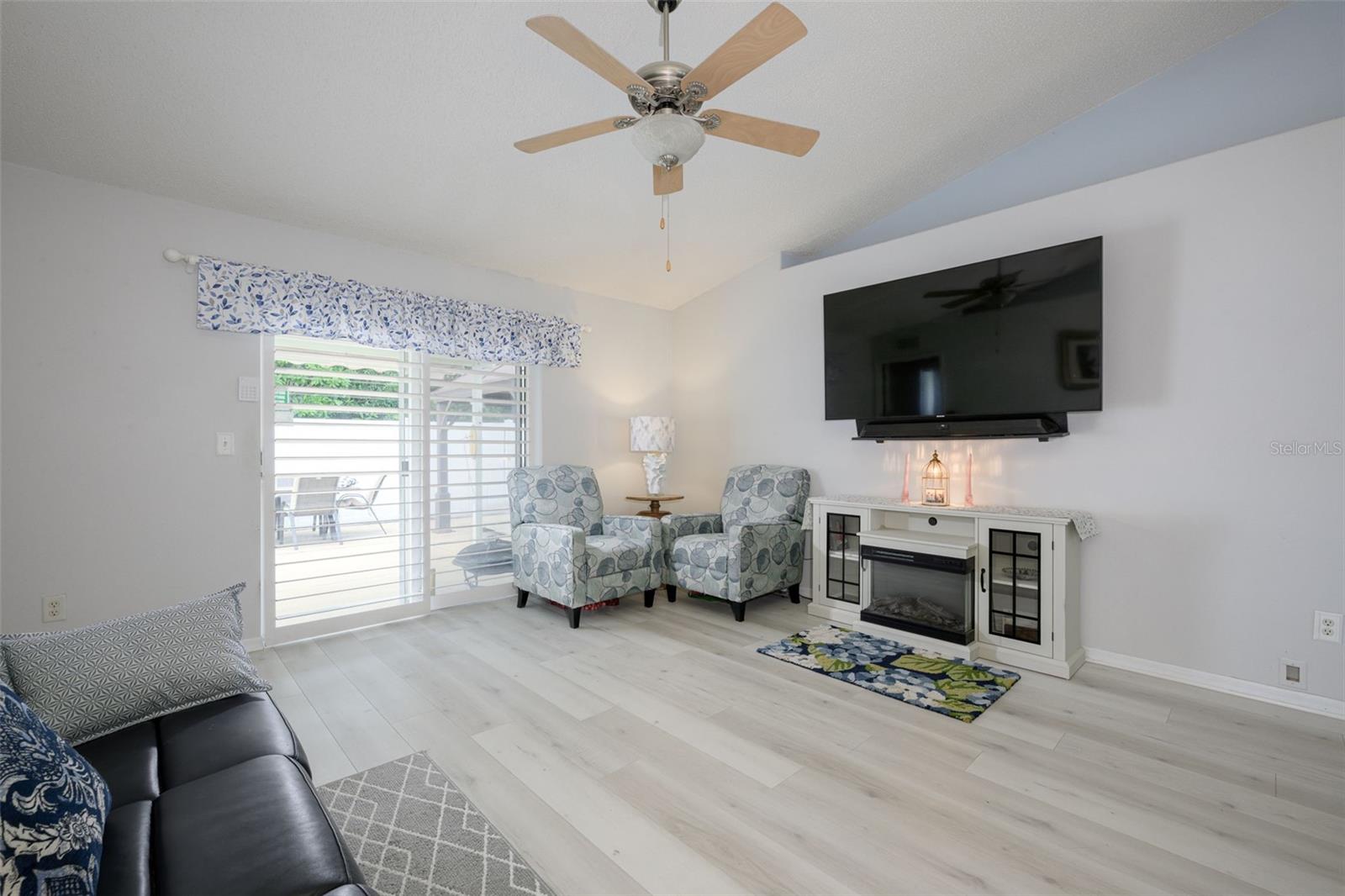 18 PHOENIX LN, PALM COAST, FL, 32164