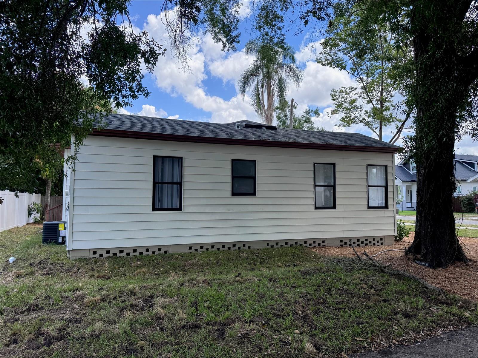 4202 N SEMINOLE AVE, TAMPA, FL, 33603