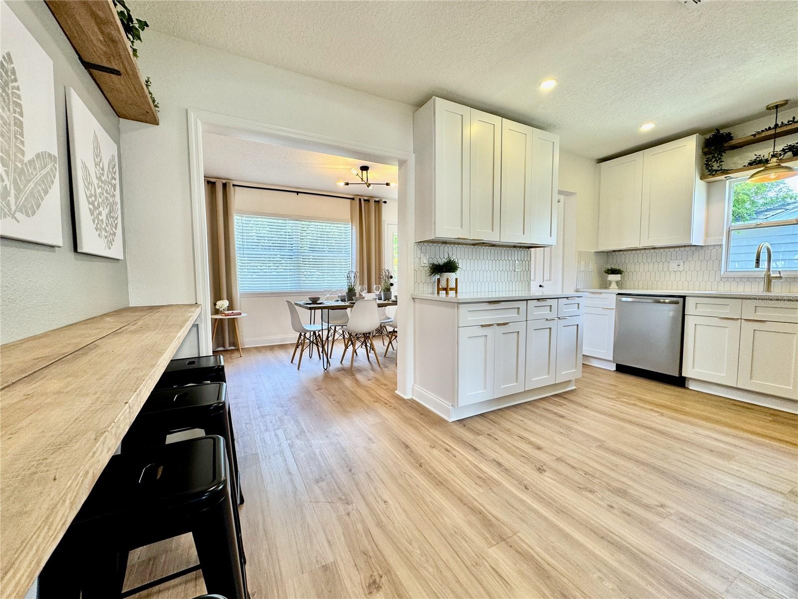 4202 N SEMINOLE AVE, TAMPA, FL, 33603