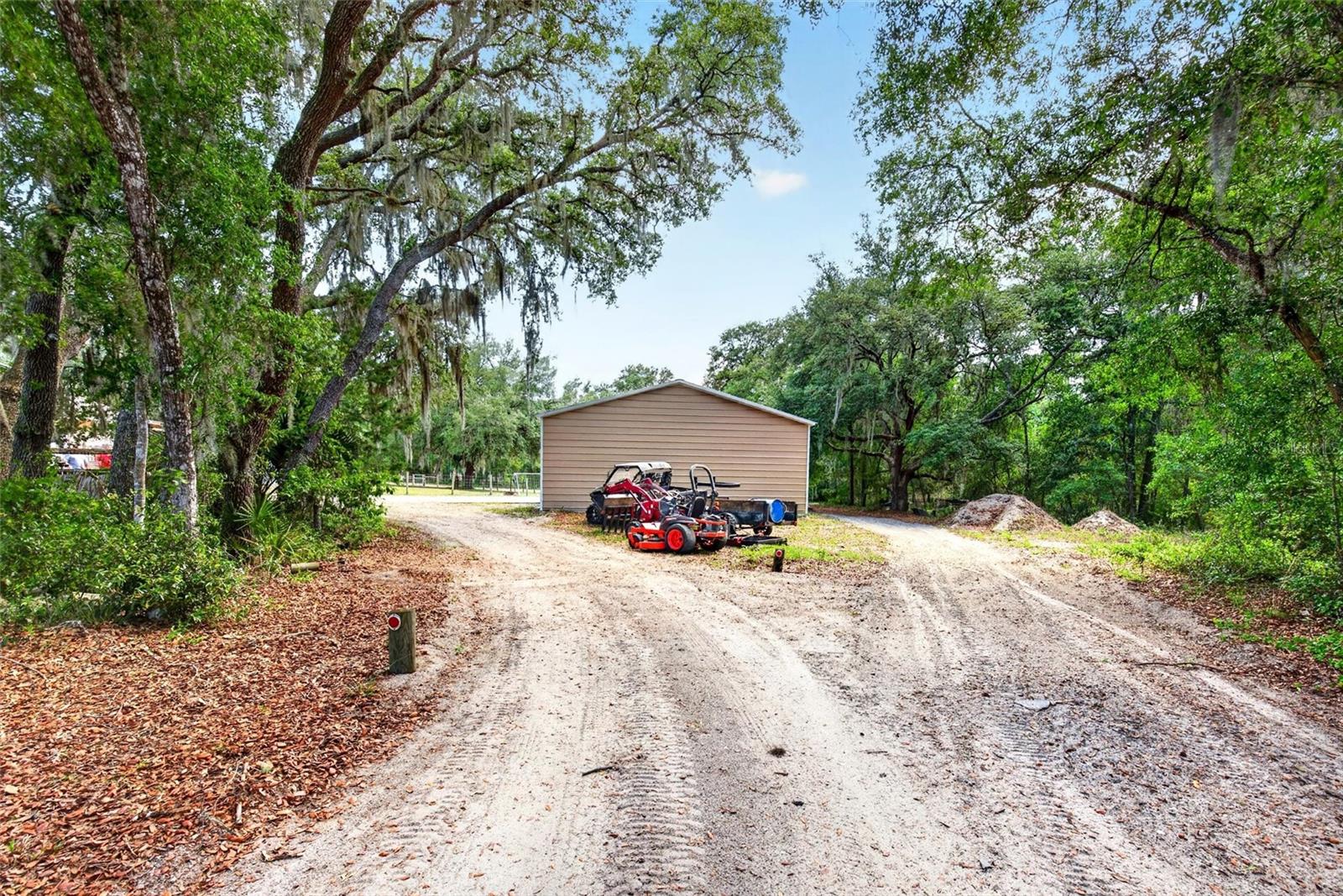 5390 EAST AVE, DE LEON SPRINGS, FL, 32130