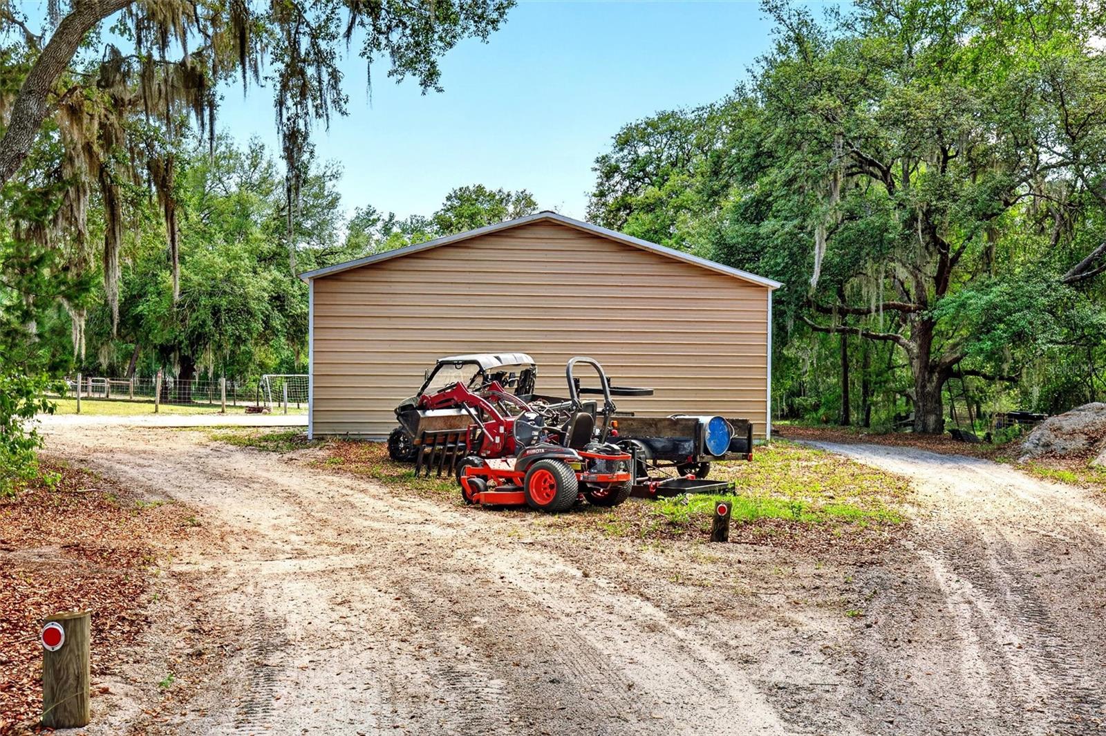 5390 EAST AVE, DE LEON SPRINGS, FL, 32130