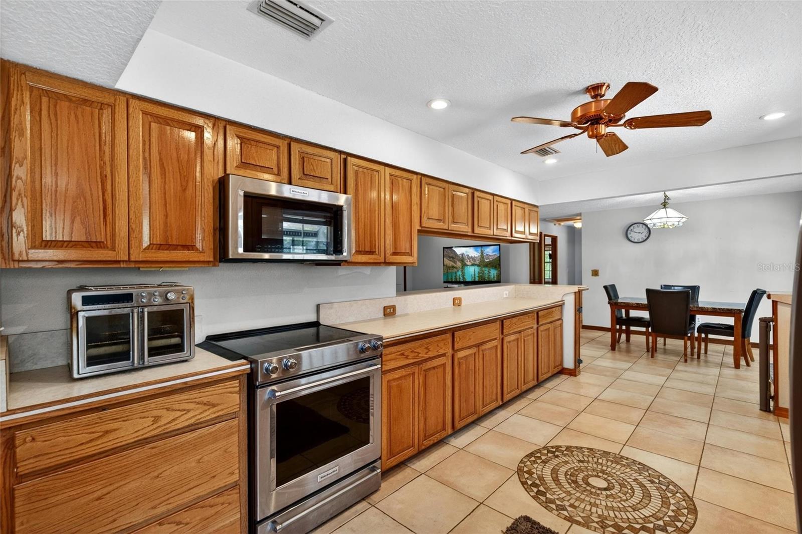 5390 EAST AVE, DE LEON SPRINGS, FL, 32130